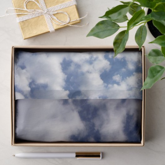 Puffy wolken op Blue Sky Tissue Paper Tissuepapier (Geschenk)