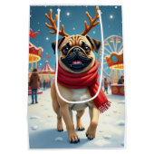 Pug at the Winter Fairgrounds Christmas Painting Medium Cadeauzakje (Achterkant)