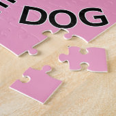 Pug Crazy Little Dog op roze Legpuzzel (Zijkant)