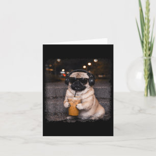 Pug die ijskoude koffie drinkt, liefhebber humor g kaart