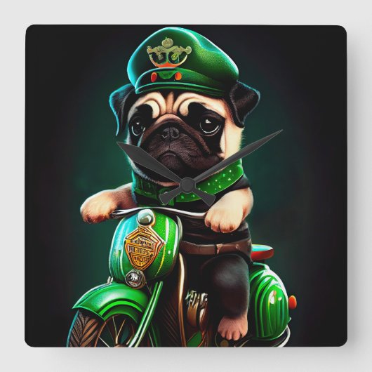Pug Dog Driving Bike St. Patrick's Day Vierkante Klok (Voorkant)