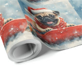 Pug Dog in Sledge Laat het Sneeuw Kerstmis Cadeaupapier (Rol Hoek)
