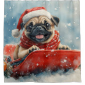 Pug Dog in Sledge Laat het Sneeuw Kerstmis Douchegordijn (Voorkant)
