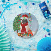 Pug Dog in sneeuw met kerstcadeaus Papieren Bordje (Feest)