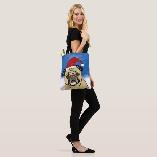Pug Dog in Sneeuwkerstfeest Kunstportret Tote Bag (Op model)