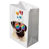 Pug Dog met Hearts Valentijnsdag Medium Cadeauzakje (Achterkant Gekanteld)