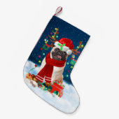 Pug dog met kerstcadeaus kleine kerstsok (Voorkant (Hangend))