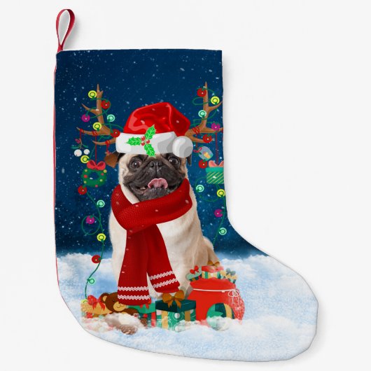 Pug dog met kerstcadeaus kleine kerstsok (Voorkant)