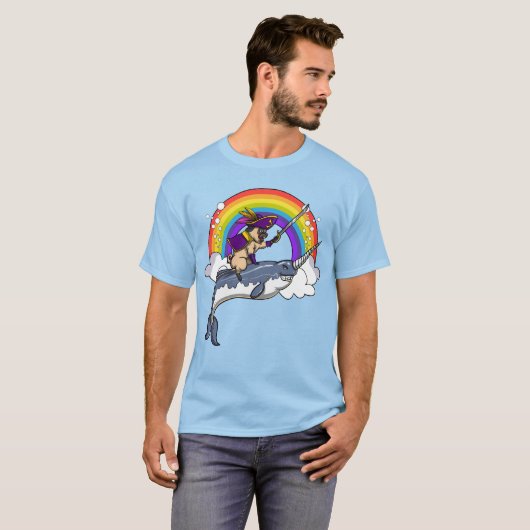 Pug Dog Pirate Riding Narwhal Fish Funny T-shirt (Voorkant volledig)