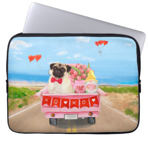 Pug Dog Valentijnsdag Truck Hearts Laptop Sleeve