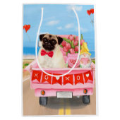 Pug Dog Valentijnsdag Truck Hearts Medium Cadeauzakje (Voorkant)