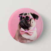pug dog wearing bow ronde button 5,7 cm (Voorkant)
