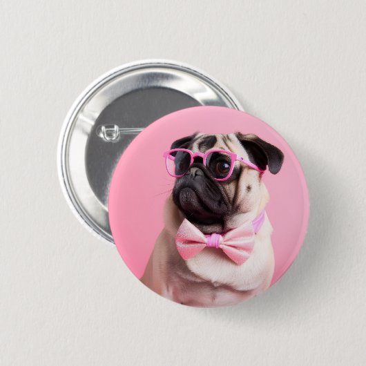 pug dog wearing bow ronde button 5,7 cm (Voorkant /achterkant)