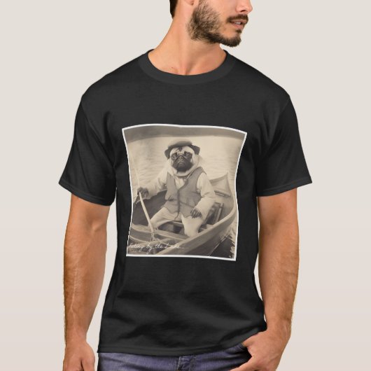 Pug Gevist op een boot T-shirt (Voorkant)