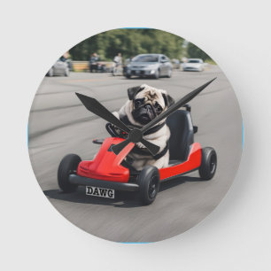 Pug go-kart racen ronde klok