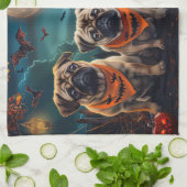 Pug Halloween Spooky Theedoek (Gevouwen)