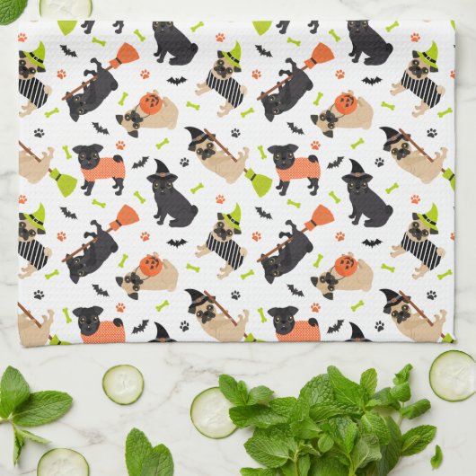 Pug Halloween Theedoek (Gevouwen)