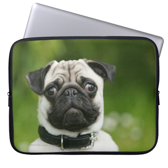 Pug headshot laptop sleeve (Voorkant)