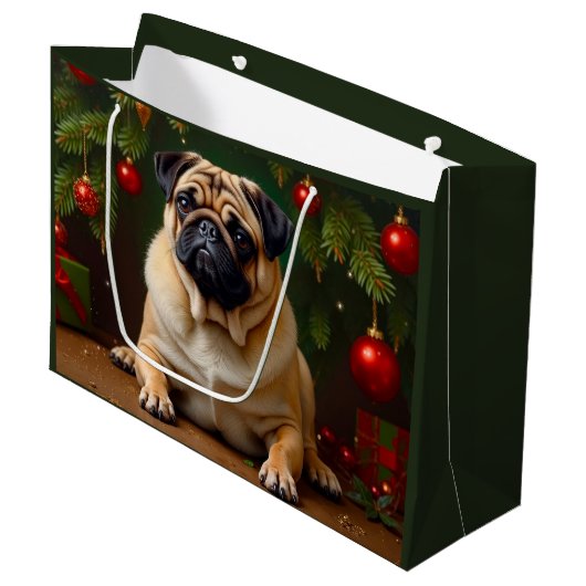 Pug Holiday Groot Cadeauzakje (Voorkant Gekanteld)
