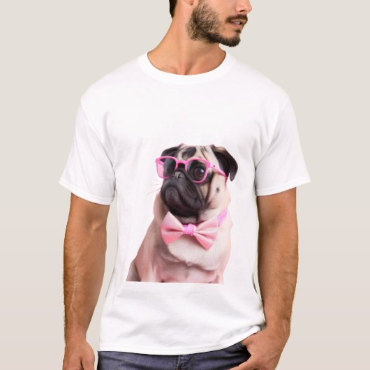 pug-hond in een strik t-shirt (Voorkant)