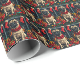 Pug hond met kerstcadeaus open haard cadeaupapier