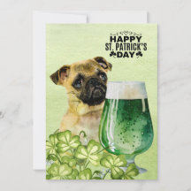 Pug-hond St. Patrick's Day met hoed en bier