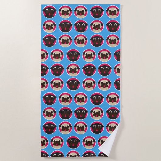 Pug-hoofden op Blue Beach Towel Strandlaken (Voorkant)