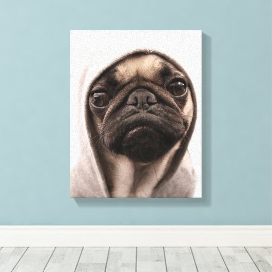 Pug in een hodie canvas afdruk (Insitu (Houten vloer))