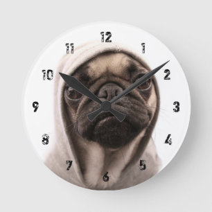 Pug in een hodie ronde klok