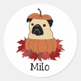 Pug in een pompoen ronde sticker