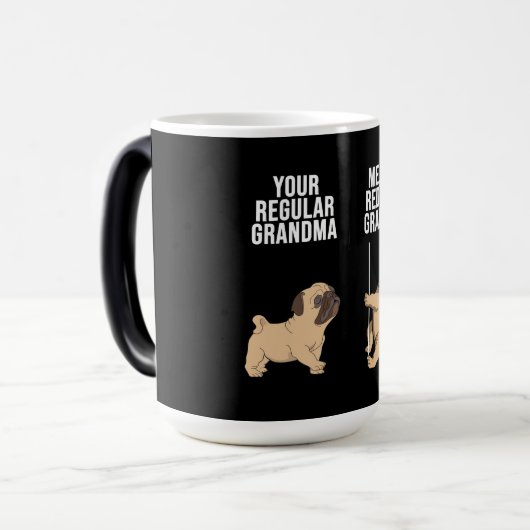 Pug je reguliere grootmoeder me de redhead grootmo magische mok (Voorkant links)