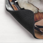 Pug koelt in een recliner stoel. muismat (Hoek)