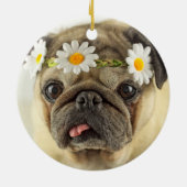 Pug met Daisy Crown Keramisch Ornament (Achterkant)