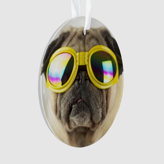 Pug met Goggles Ornament (voorkant)