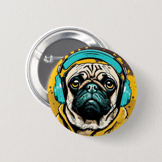 Pug met hoofdtelefoon ronde button 5,7 cm (Voorkant /achterkant)