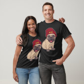 Pug met muts klassiek 23 t-shirt (Unisex)