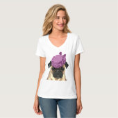 Pug met  Paars Pet T-shirt (Voorkant volledig)