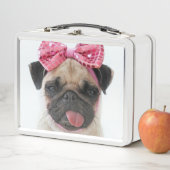 Pug met roze romp (In situ)