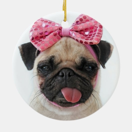 Pug met roze romp keramisch ornament (Achterkant)