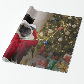 Pug Misha draagt een boog voor Kerstmis Cadeaupapier