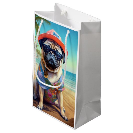 Pug on Beach, zomercadeau voor hondenliefhebber Klein Cadeauzakje (Achterkant Gekanteld)