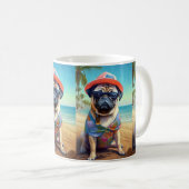 Pug on Beach, zomercadeau voor hondenliefhebber Koffiemok (Voorkant rechts)