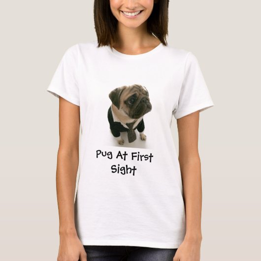 Pug op de eerste plaats t-shirt (Voorkant)