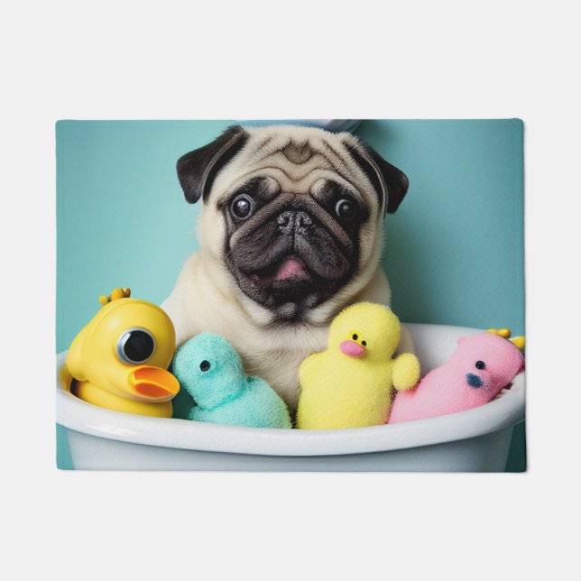 Pug Paradise: Een zwemschoonheid op de buis Deurmat (Voorkant)