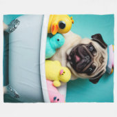 Pug Paradise: Een zwemschoonheid op de buis Fleece Deken (Voorkant (Horizontaal))