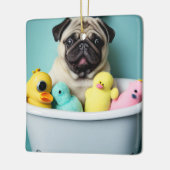 Pug Paradise: Een zwemschoonheid op de buis Keramisch Ornament (Links)