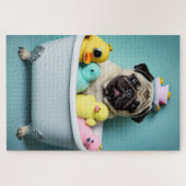 Pug Paradise: Een zwemschoonheid op de buis Legpuzzel (Horizontaal)