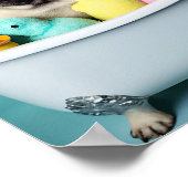 Pug Paradise: Een zwemschoonheid op de buis Poster (Hoek)