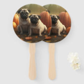 Pug Puppy Herfst Delight Pompoen Handwaaier (Voorkant en achterkant)