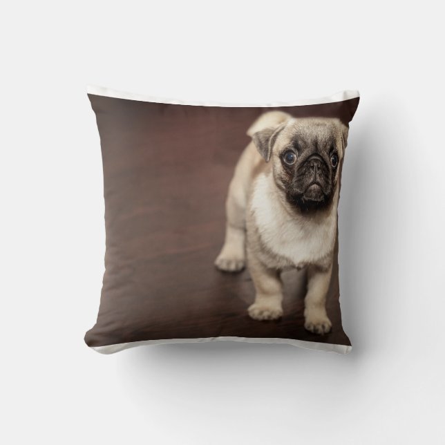 pug-puppy in sepia kussen (Voorkant)